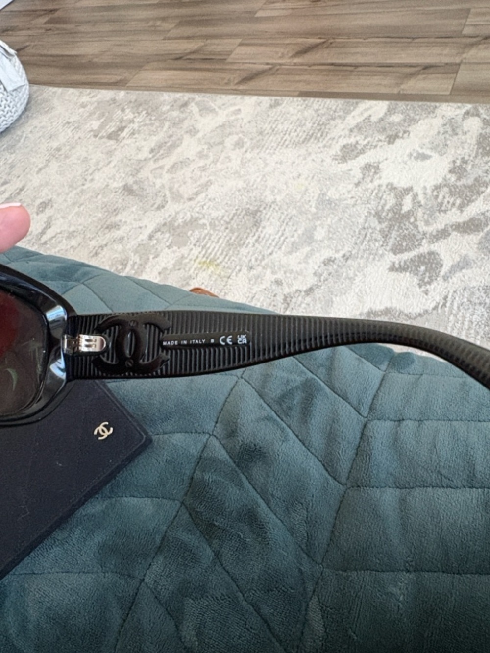 CHANEL Black Sunglasses with Gold CC Emblem - Picture 2 of 4